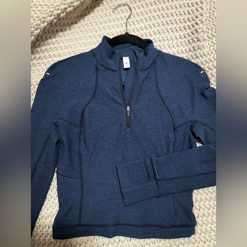 🦋LULULEMON cropped half zip